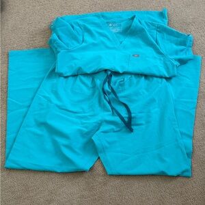 FIGS Scrub Set – Oasis